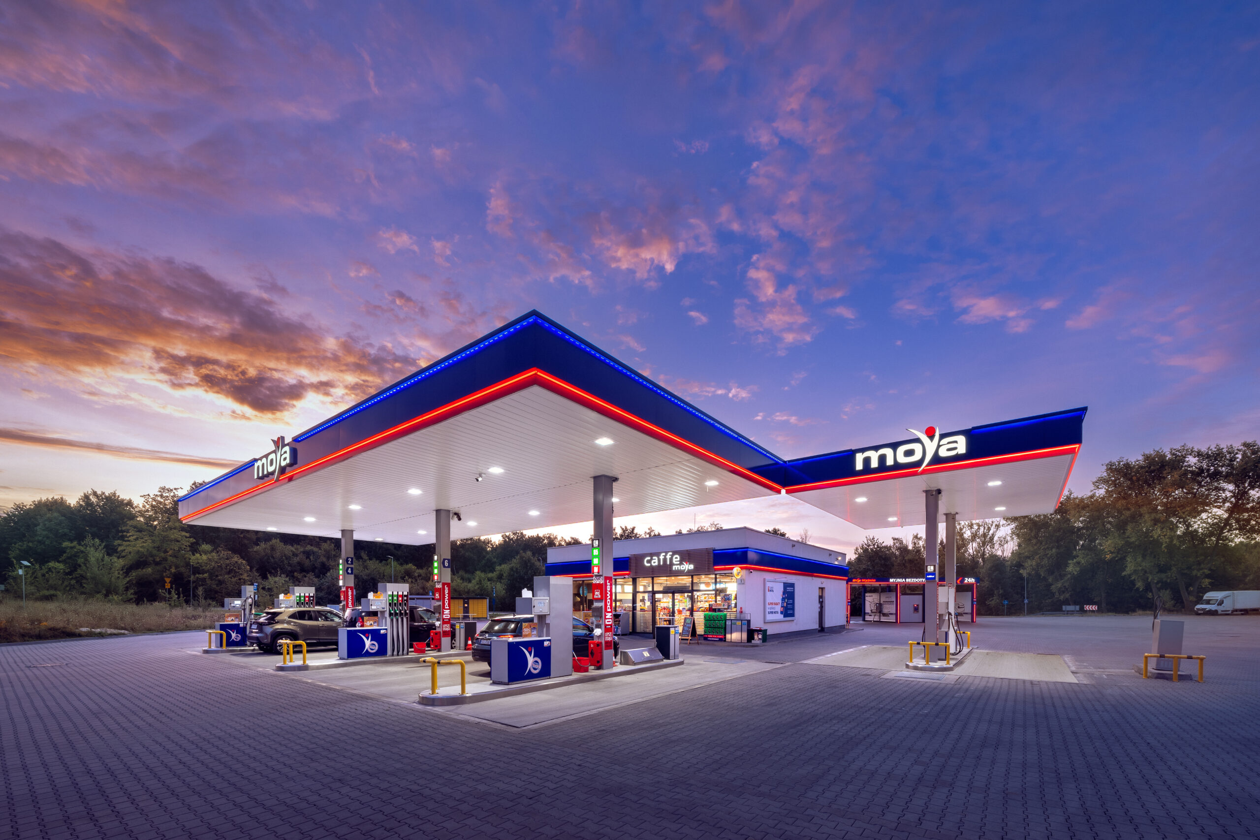 stacja paliw Moya